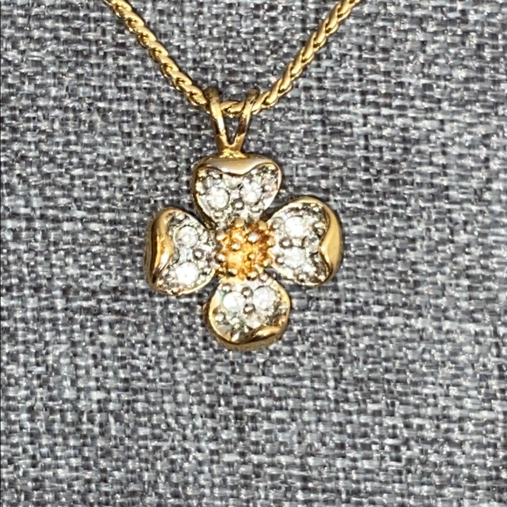 Vintage Rare Crown Trifari Gold Tone Four Leaf Clover Pendant Necklace